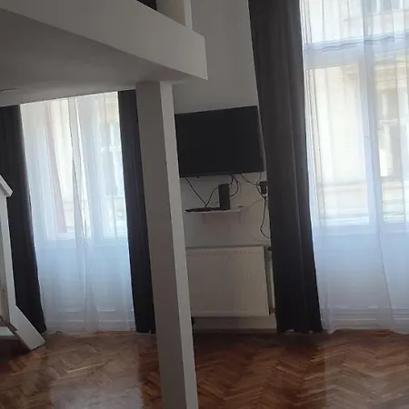 Kriston Apartman 2 Miskolc Buitenkant foto