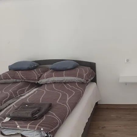 Kriston Apartman 2 Miskolc Buitenkant foto