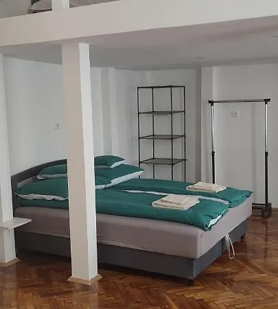 Kriston Apartman 2 Miskolc Buitenkant foto