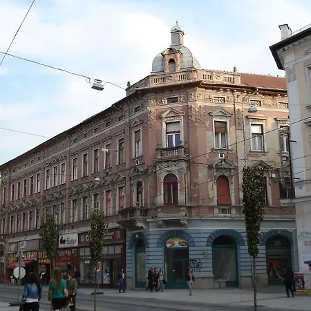 Kriston Apartman 2 Miskolc Buitenkant foto